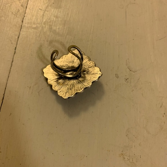 Large Square ring - Picture 2 of 2